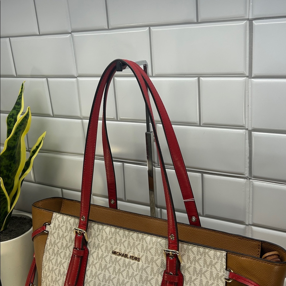 4950 Michael Kors vanilla tan and red voyager tote bag 254674950 - Picture 6 of 13